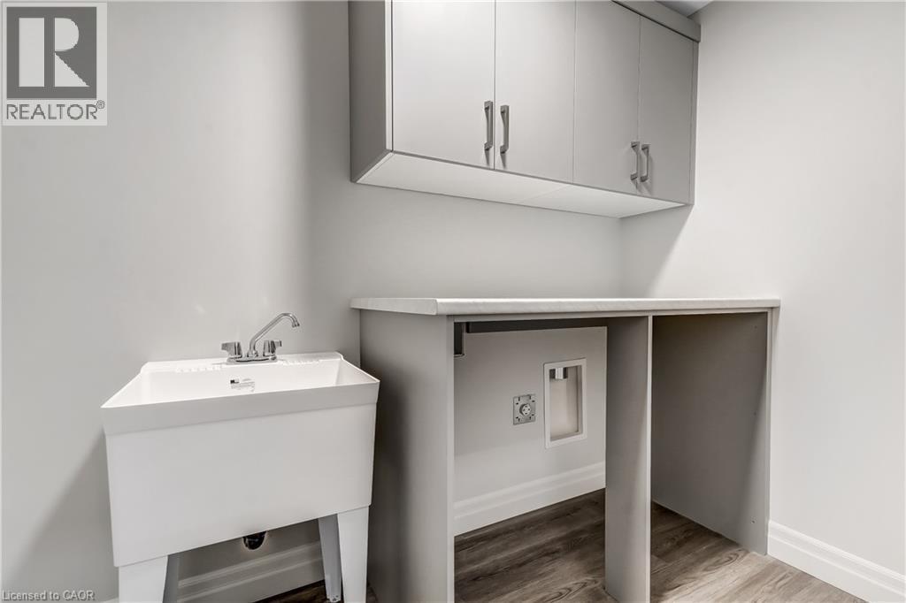 3 Hoylake Road, St. Thomas, ON - Indoor