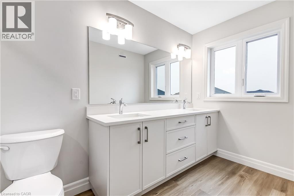 3 Hoylake Road, St. Thomas, ON - Indoor Photo Showing Bathroom