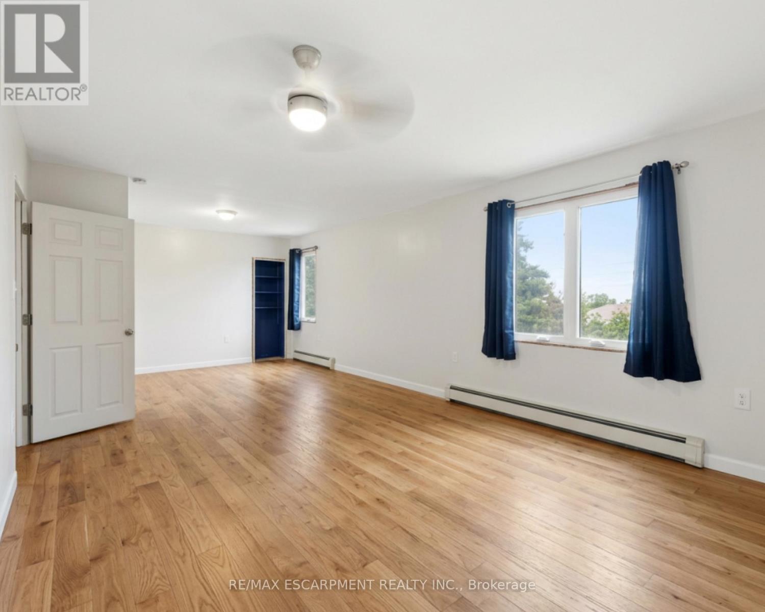 8404 Chippewa Road, Hamilton, ON