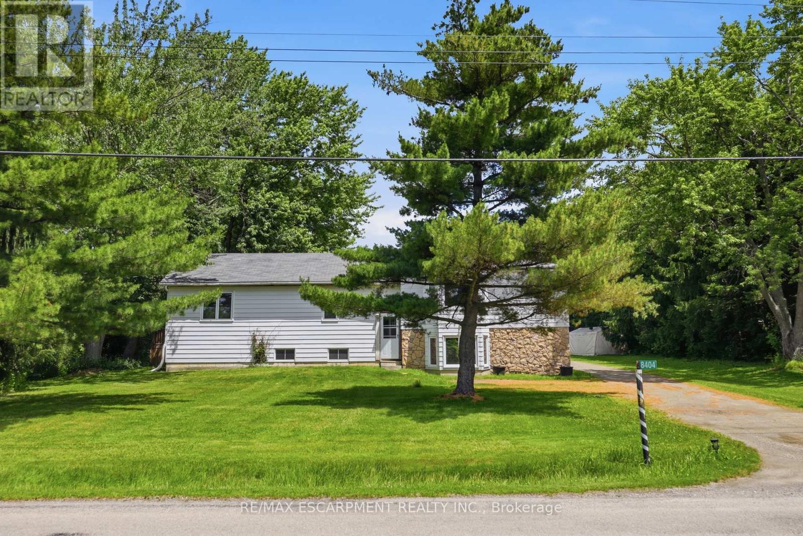 8404 Chippewa Road, Hamilton, ON