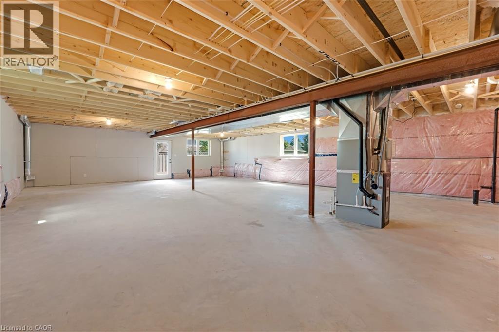 52 Moon Crescent, Cambridge, ON