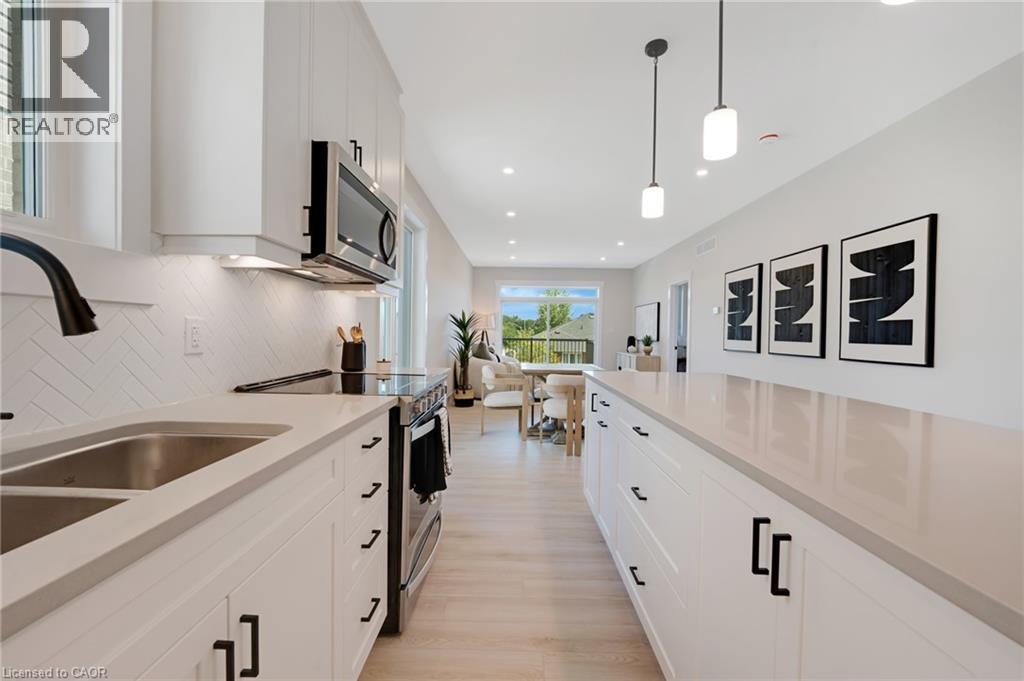 52 Moon Crescent, Cambridge, ON