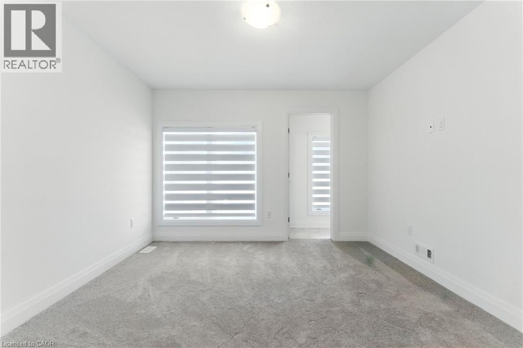4 Clear Valley Lane, Mount Hope, ON - Indoor Photo Showing Other Room