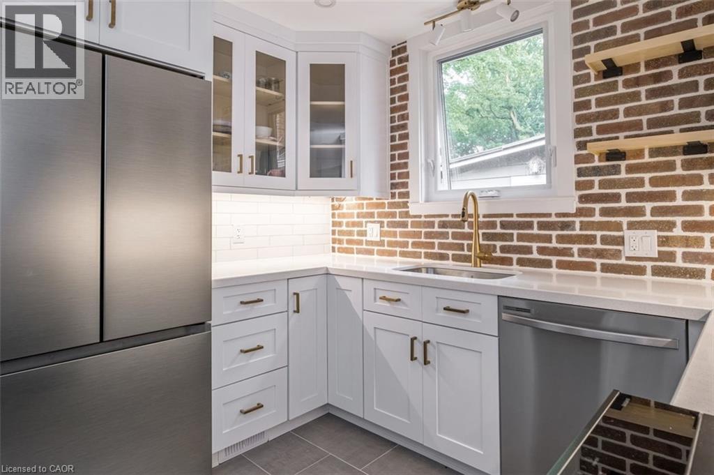 10 Dorset Place, Hamilton, ON