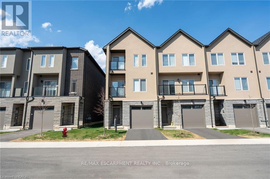 15 Raspberry Lane, Hamilton, ON