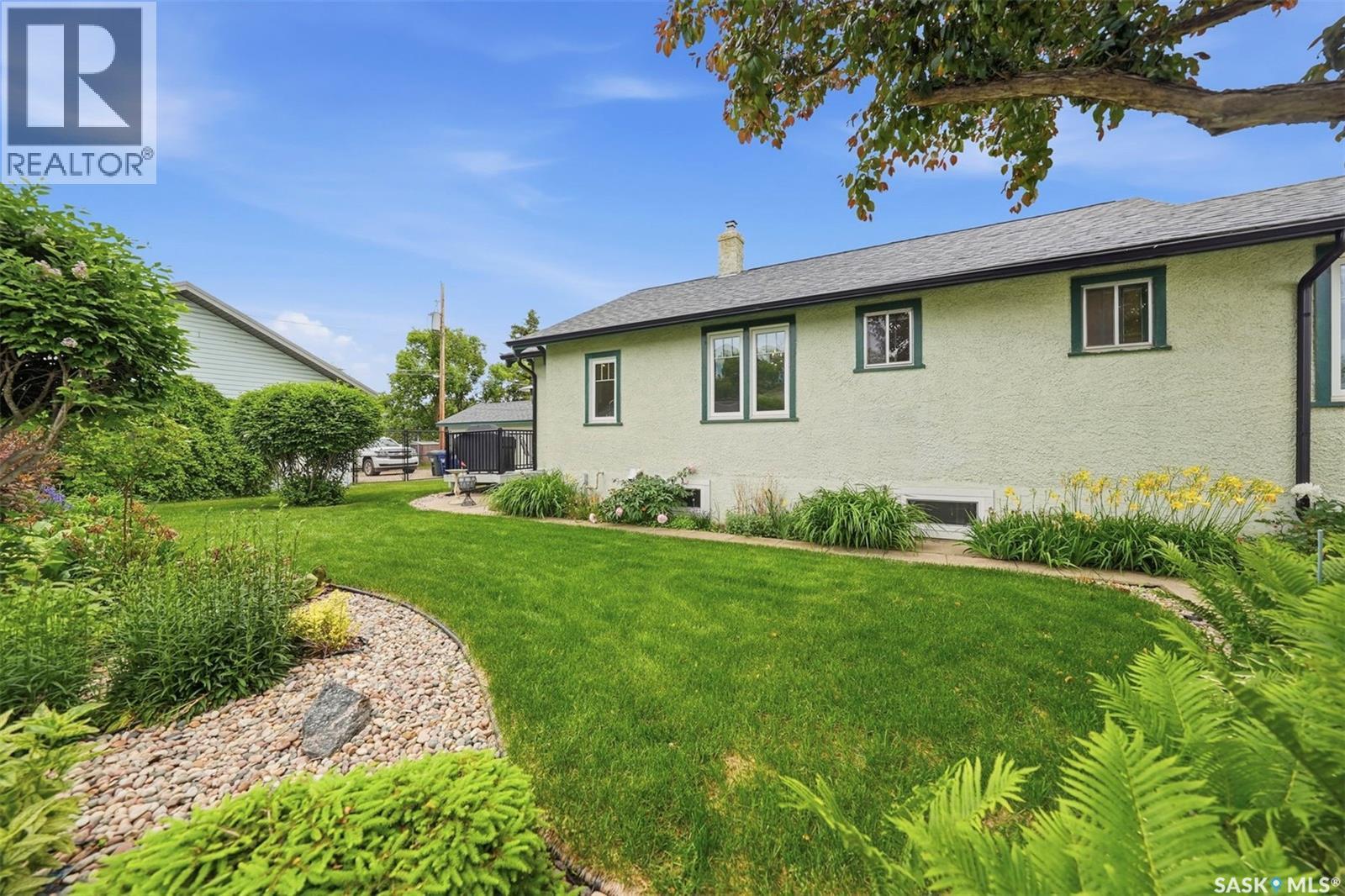 416 22Nd Street W, Prince Albert, SK