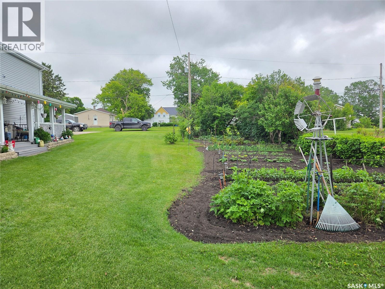 15 Adelaide Street, Manor, SK