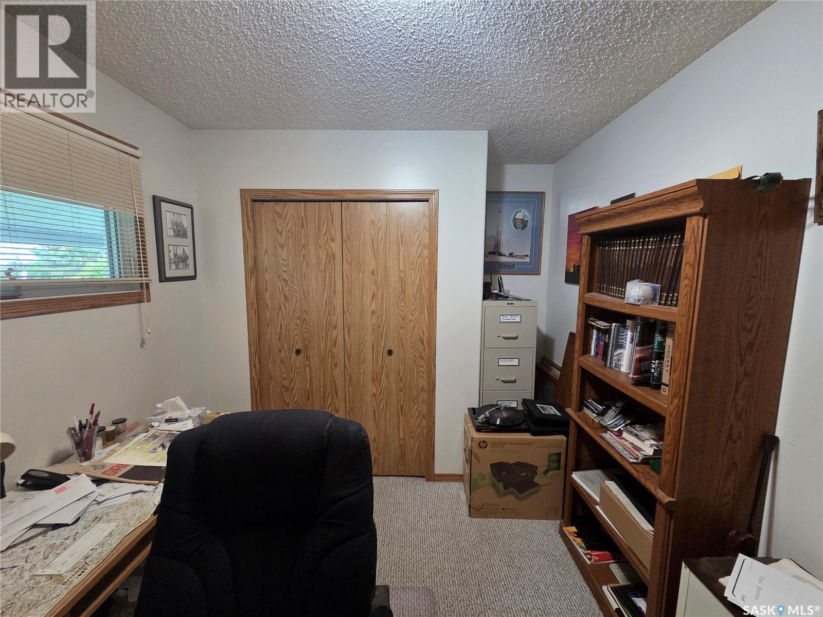 15 Adelaide Street, Manor, SK