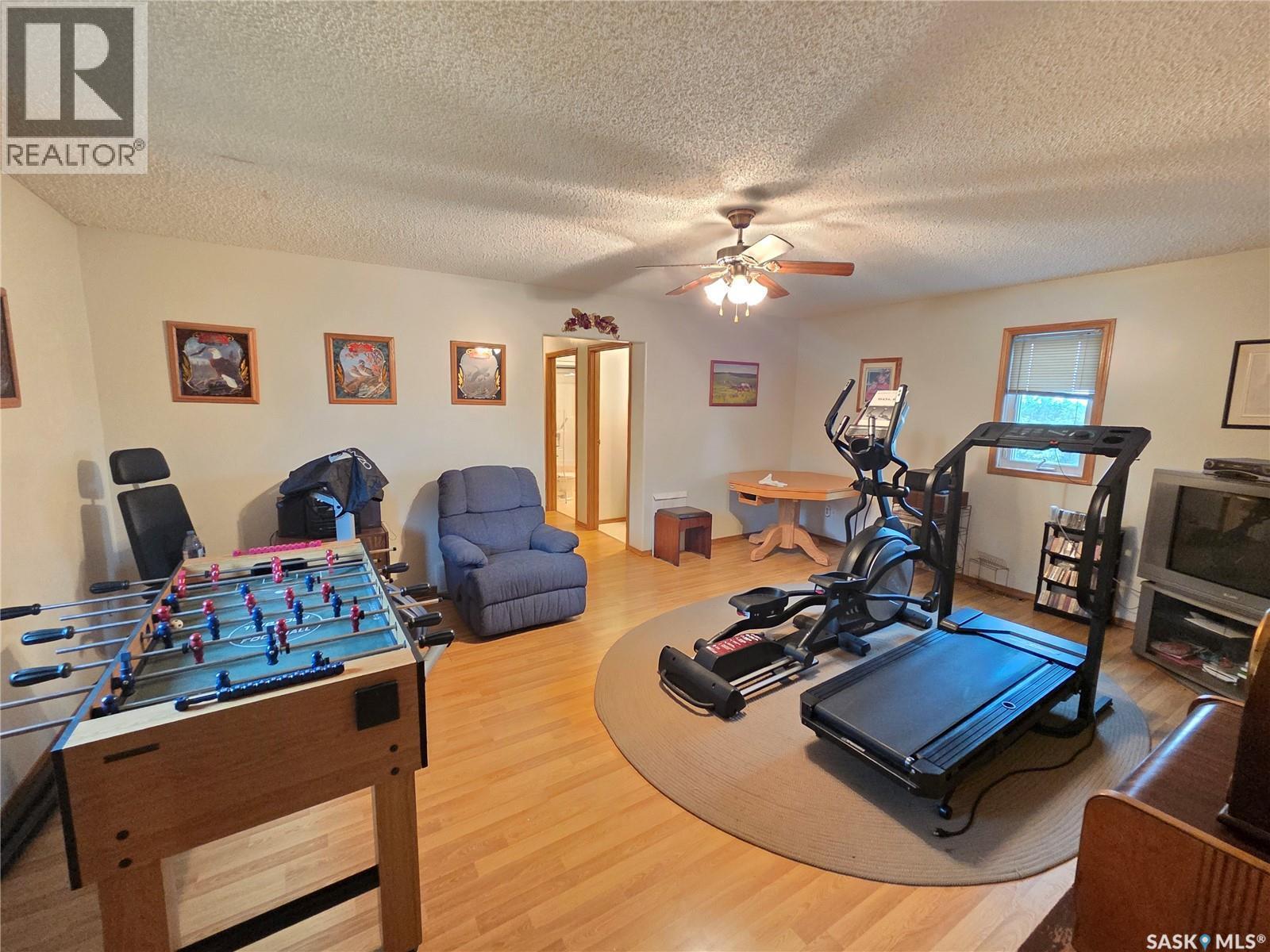 15 Adelaide Street, Manor, SK