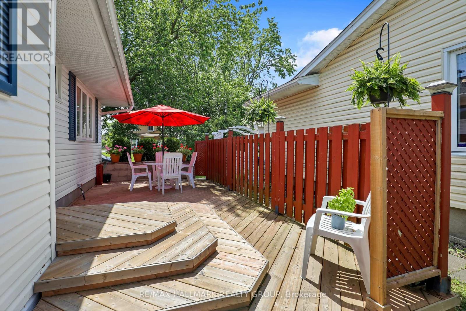 3242 Albion Road S, Ottawa, ON