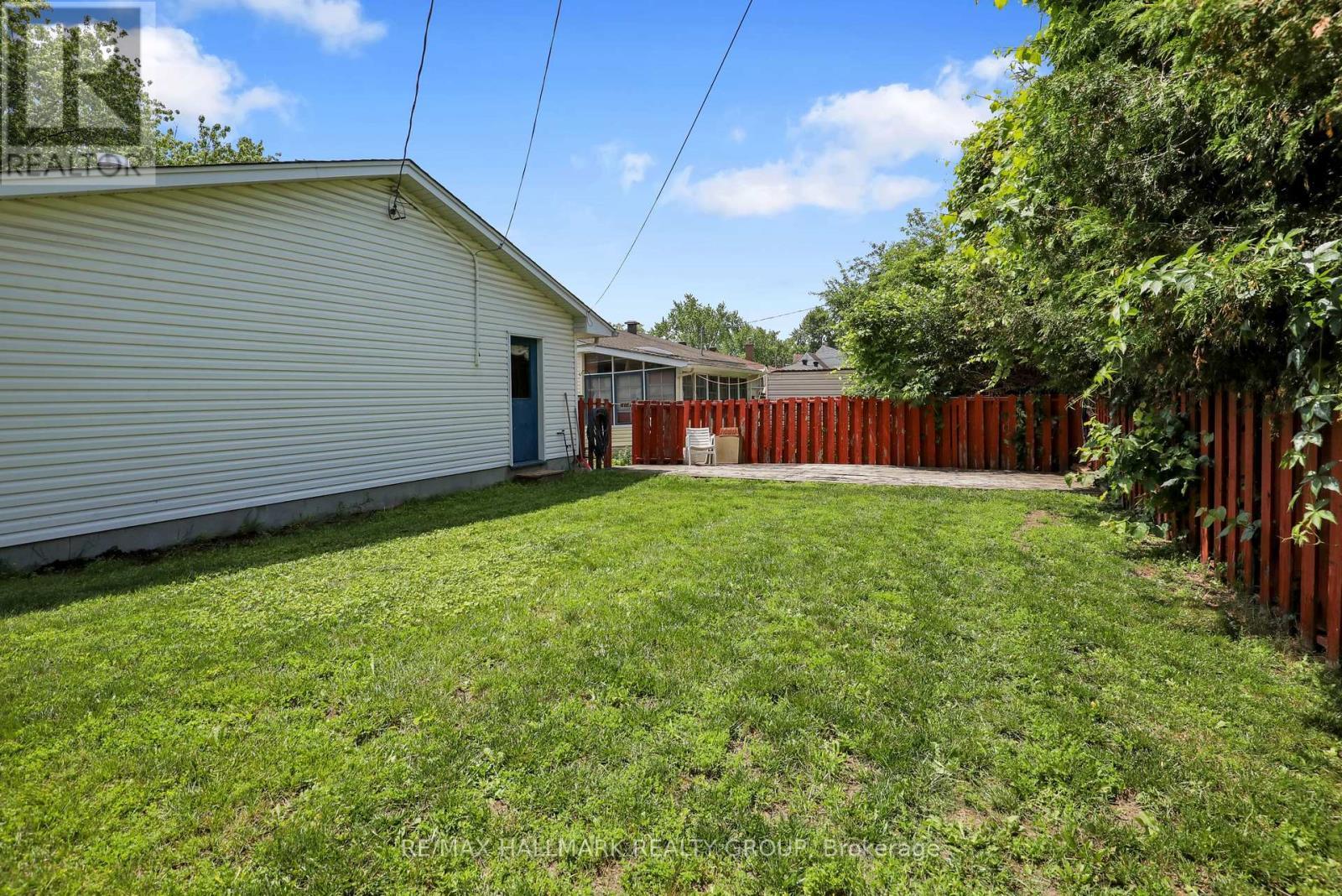 side yard - 3242 Albion Road S, Ottawa, ON