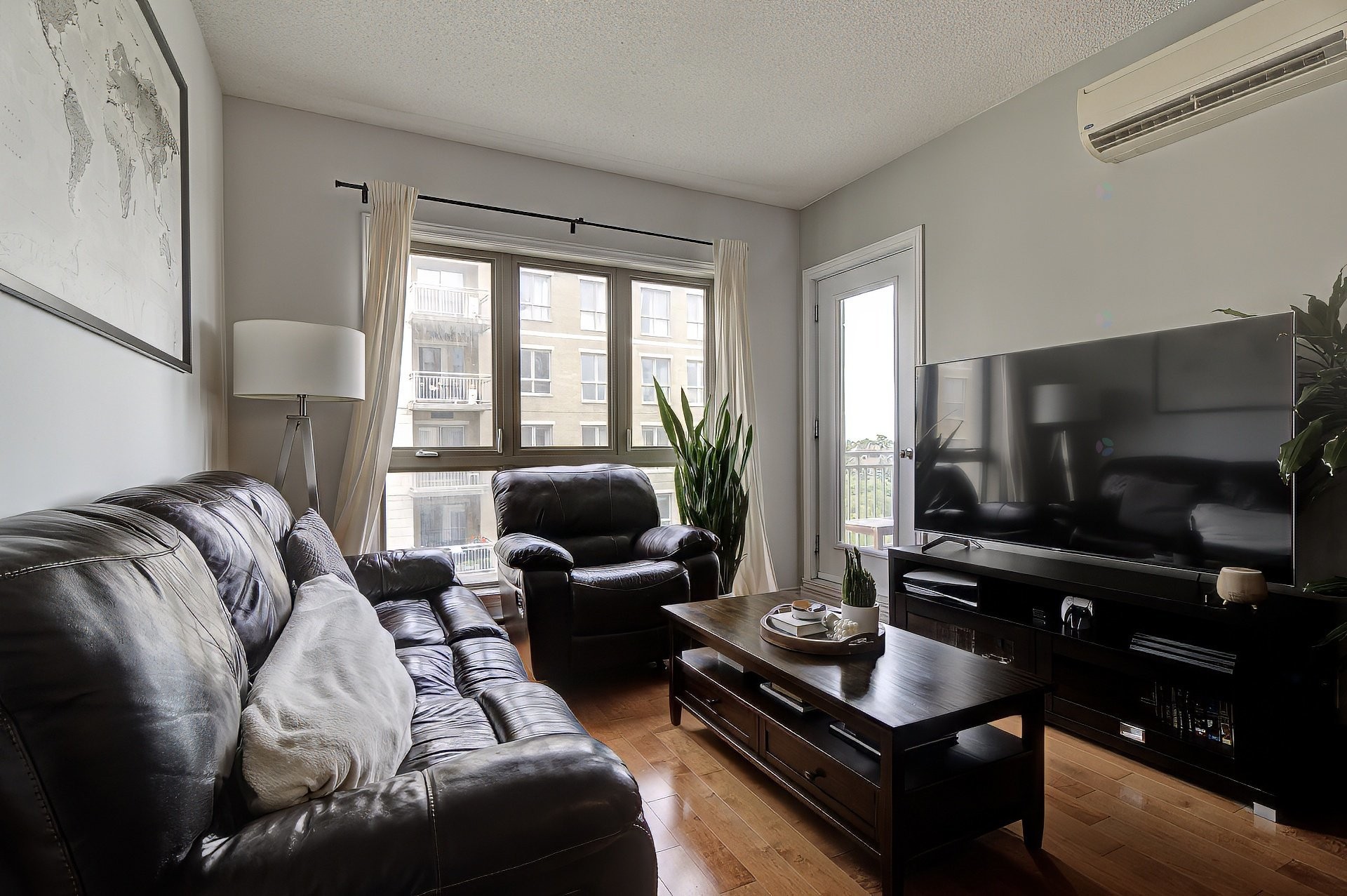Living Room - 511-8500 Rue Raymond-Pelletier, Montréal (Ahuntsic-Cartierville), QC