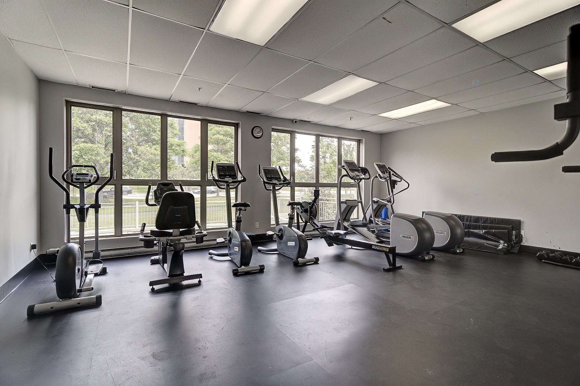 Exercise Room - 511-8500 Rue Raymond-Pelletier, Montréal (Ahuntsic-Cartierville), QC