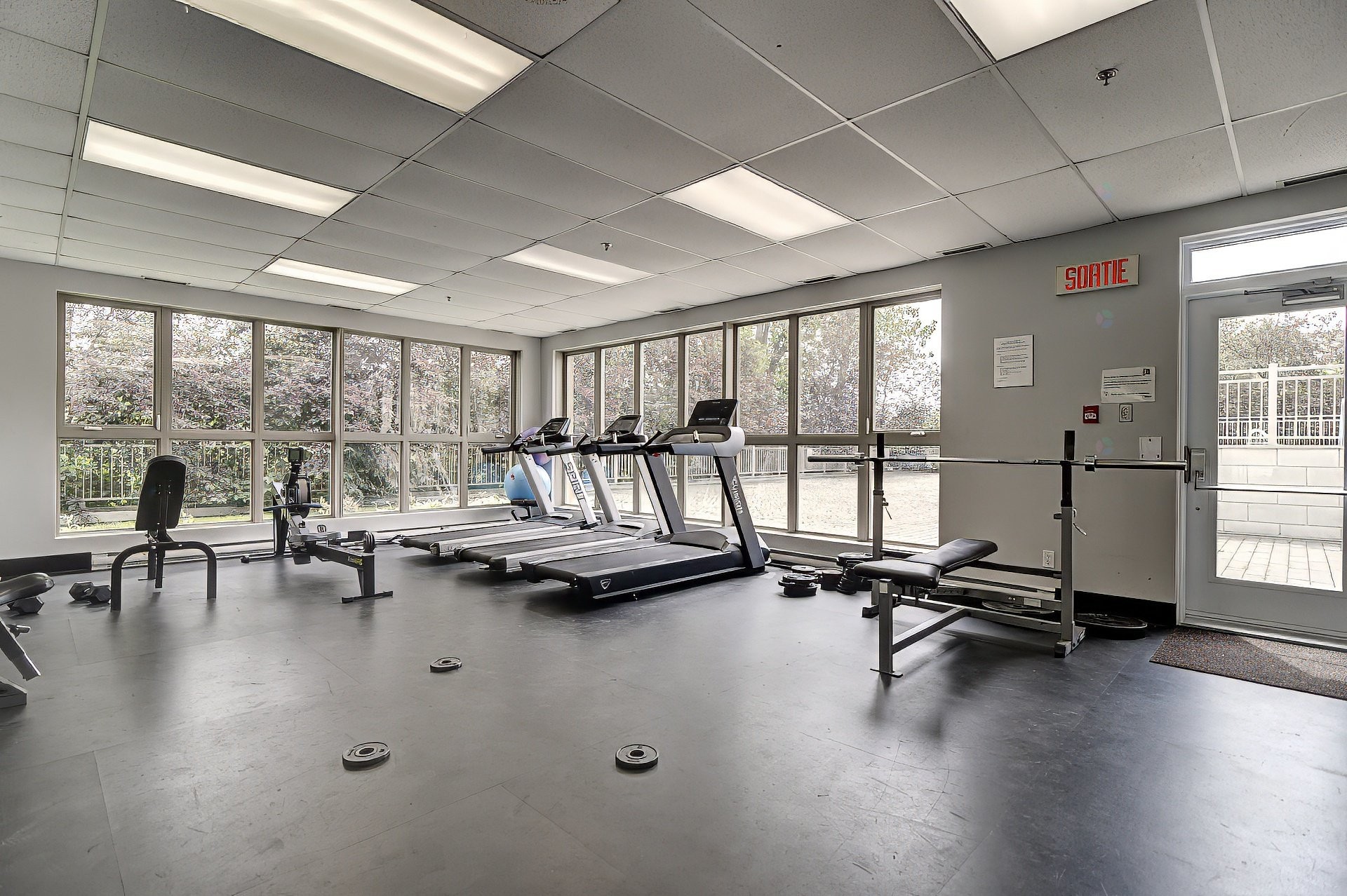 Exercise Room - 511-8500 Rue Raymond-Pelletier, Montréal (Ahuntsic-Cartierville), QC