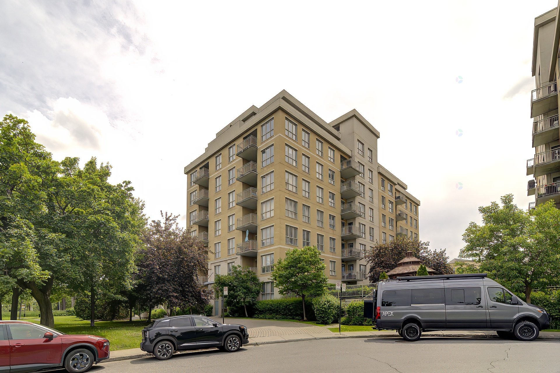 Front of Structure - 511-8500 Rue Raymond-Pelletier, Montréal (Ahuntsic-Cartierville), QC