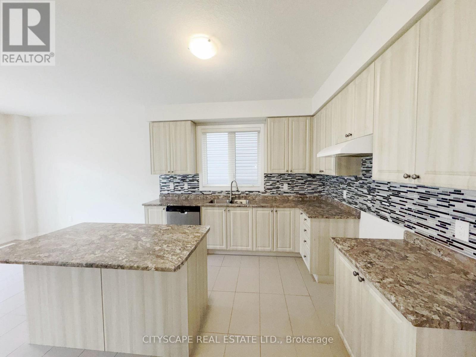 Kitchen - 16 Pagebrook Crescent, Hamilton, ON