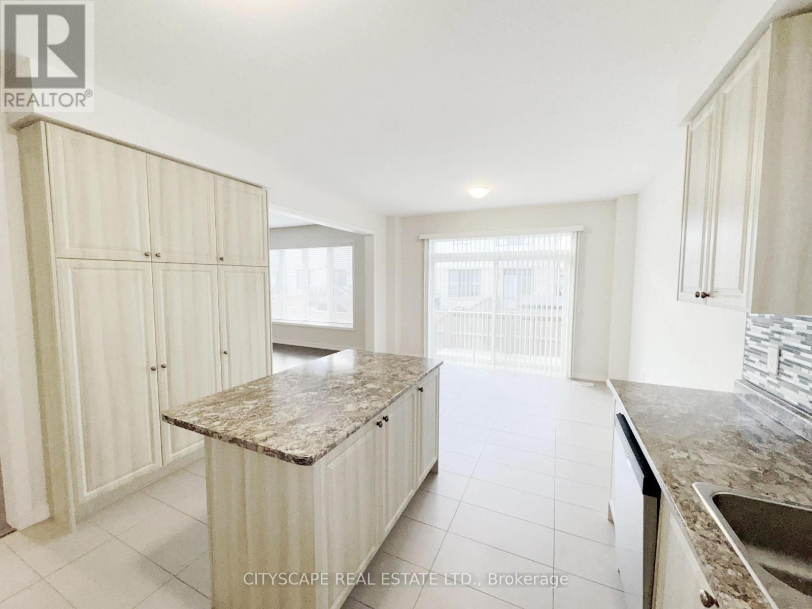 Kitchen - 16 Pagebrook Crescent, Hamilton, ON