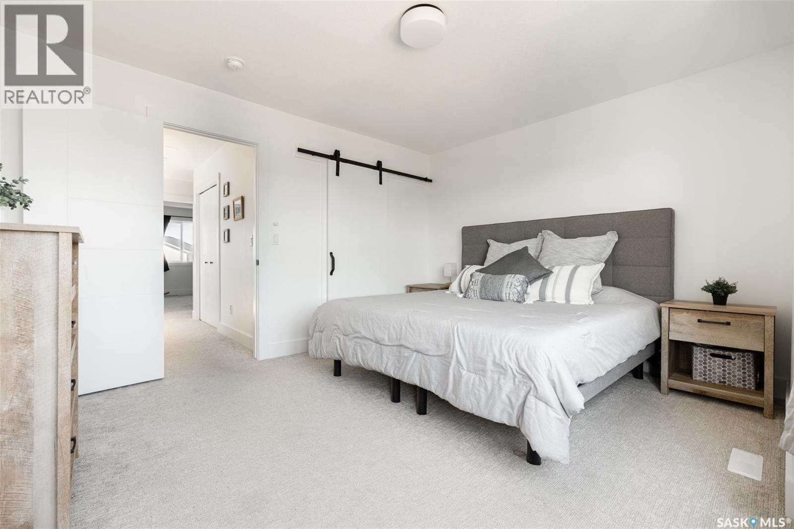 180 Rosewood Boulevard E, Saskatoon, SK