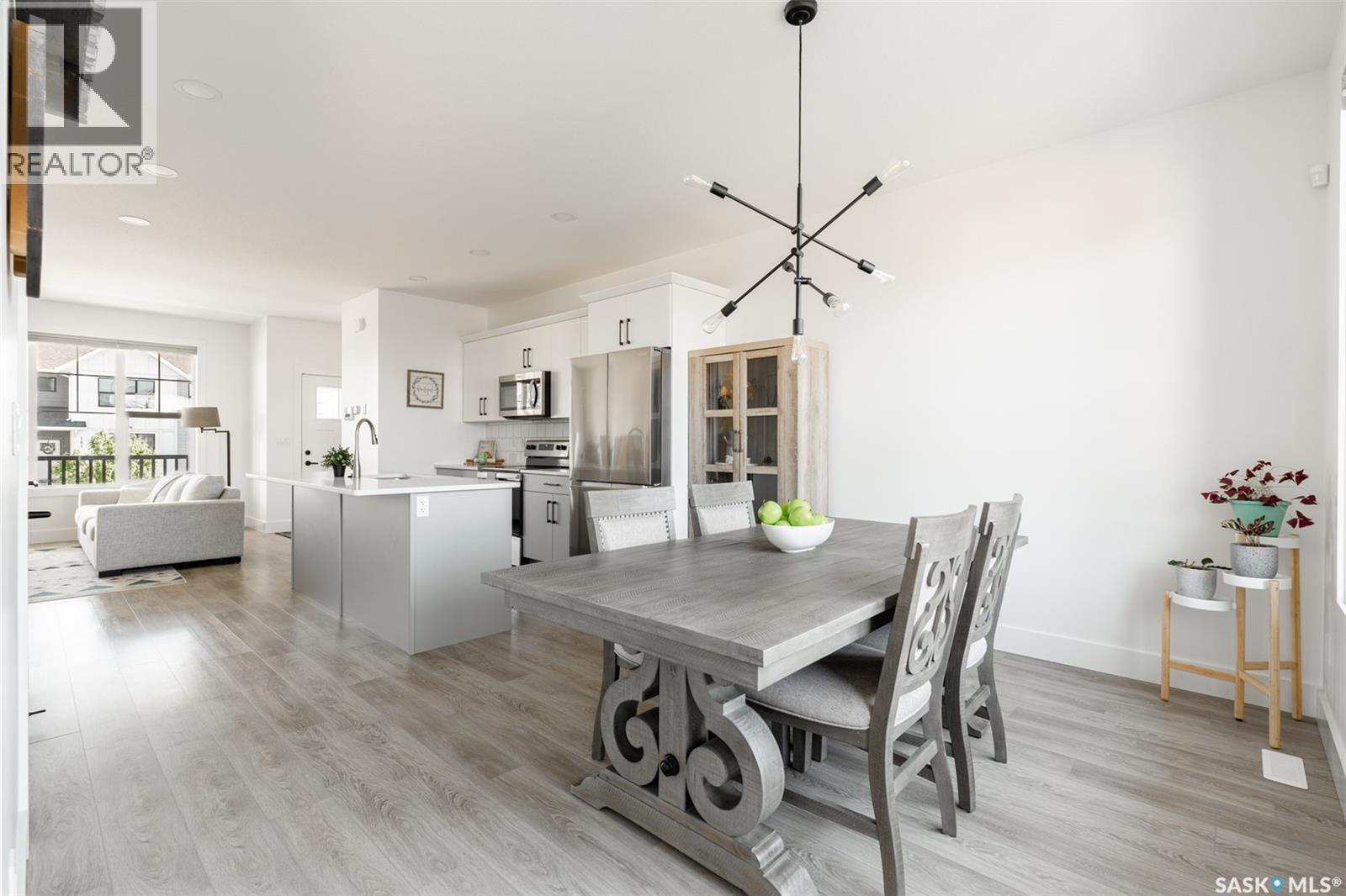 180 Rosewood Boulevard E, Saskatoon, SK