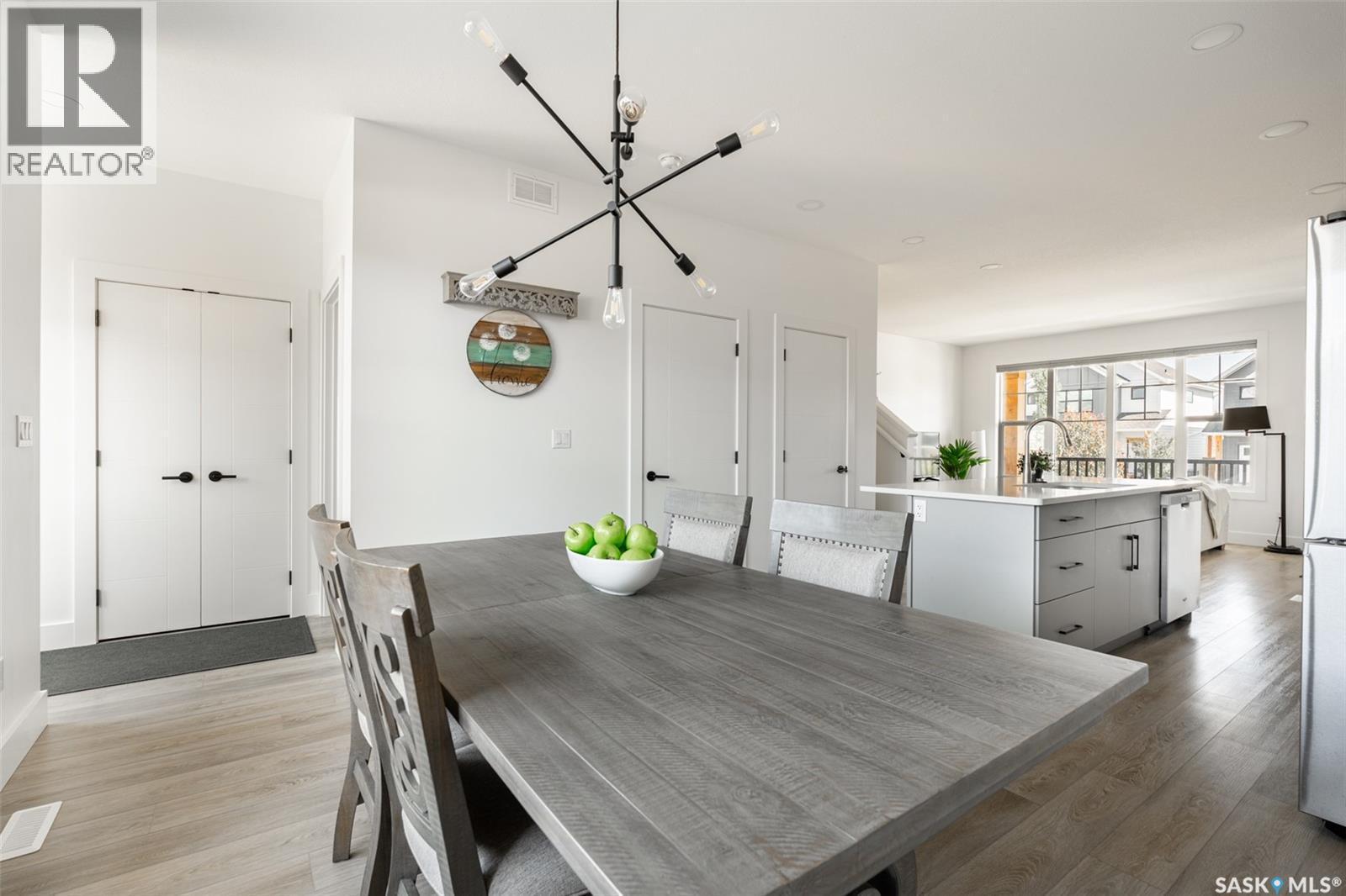 180 Rosewood Boulevard E, Saskatoon, SK
