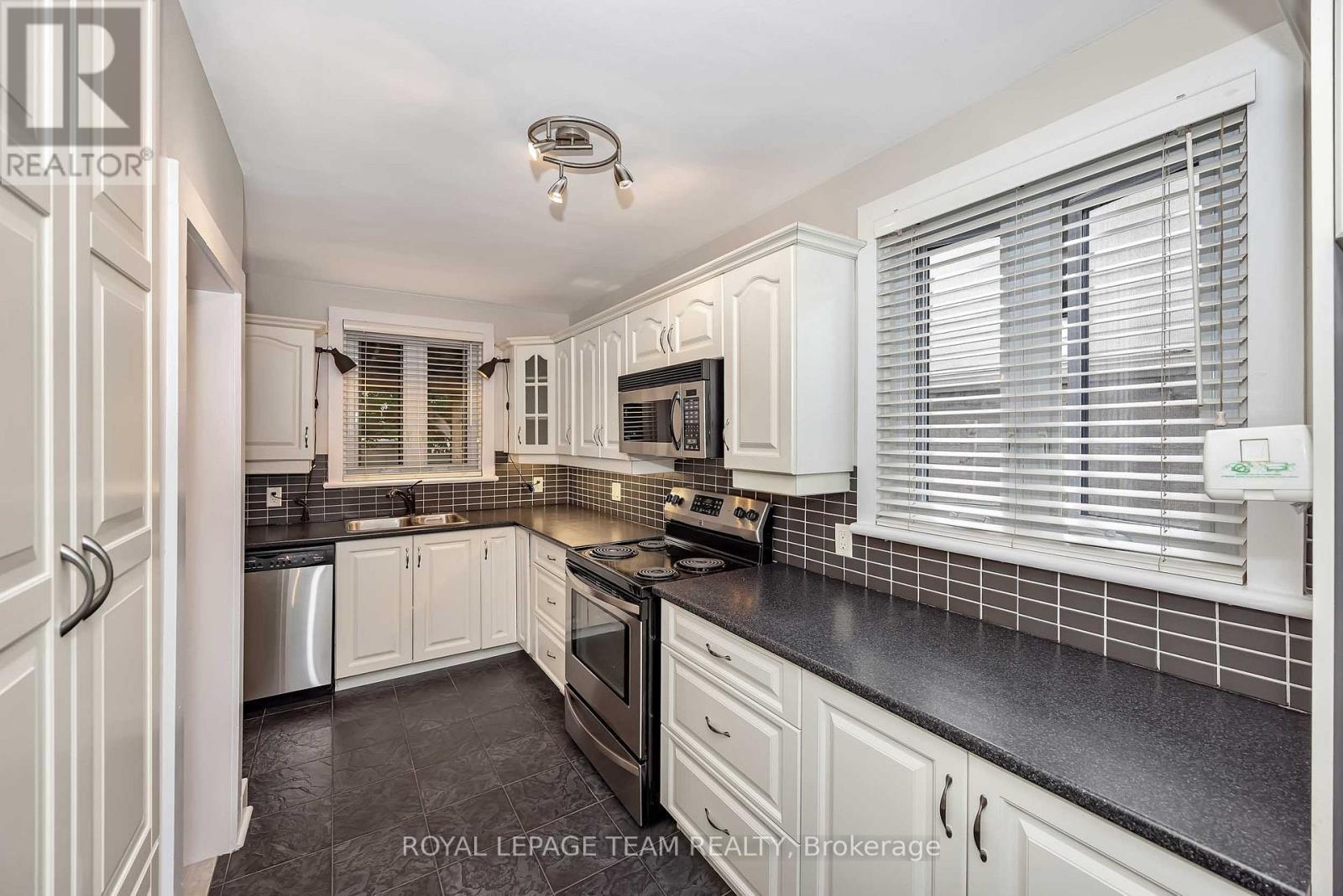 4 Queen Mary Street, Ottawa, ON