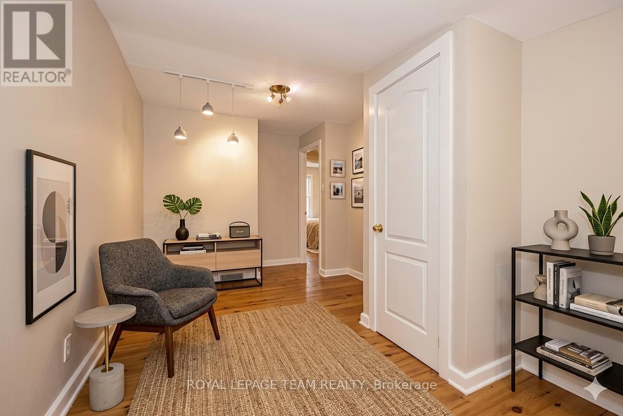 Virtually staged - loft, 1 of 2 - 4 Queen Mary Street, Ottawa, ON