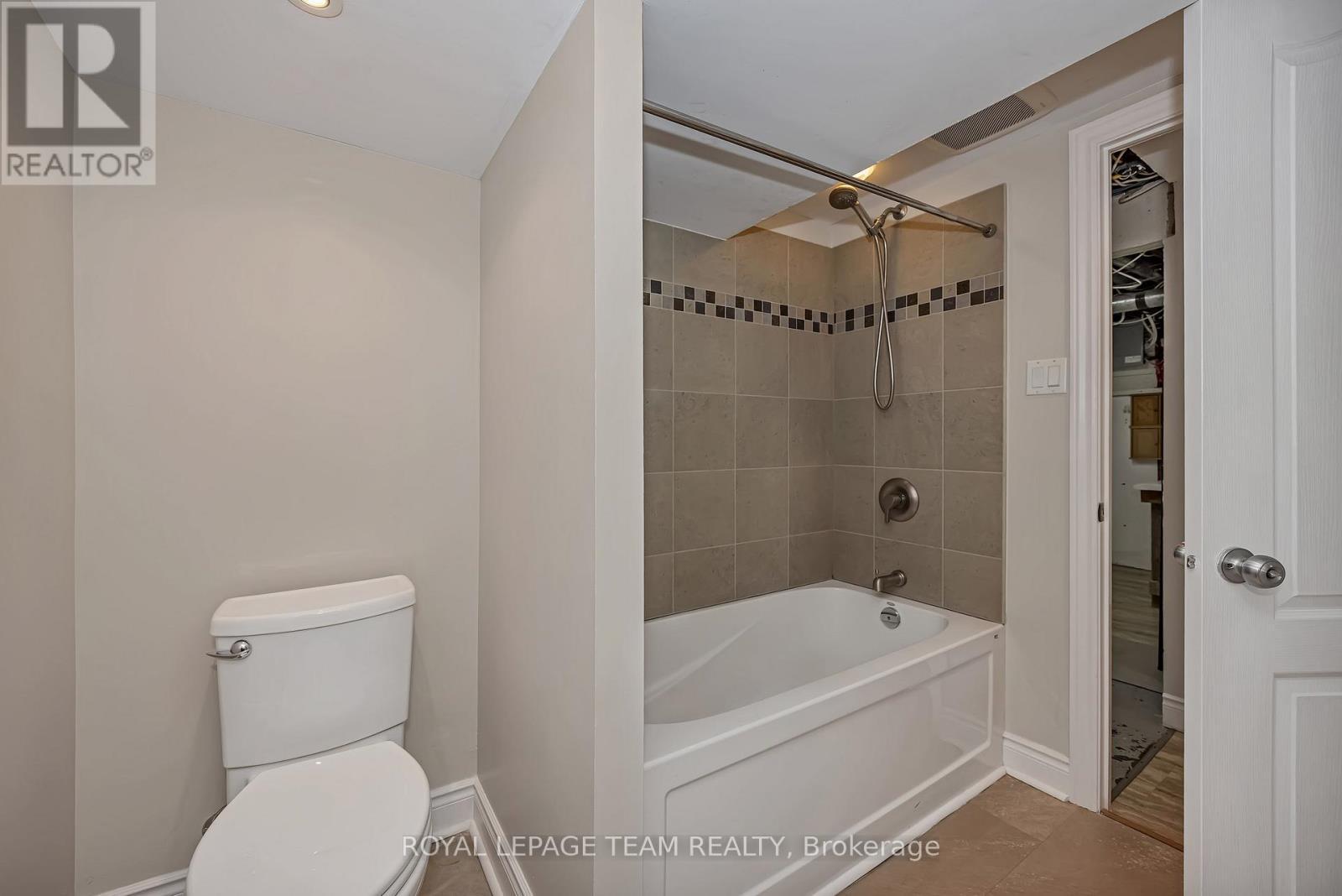 4 Queen Mary Street, Ottawa, ON