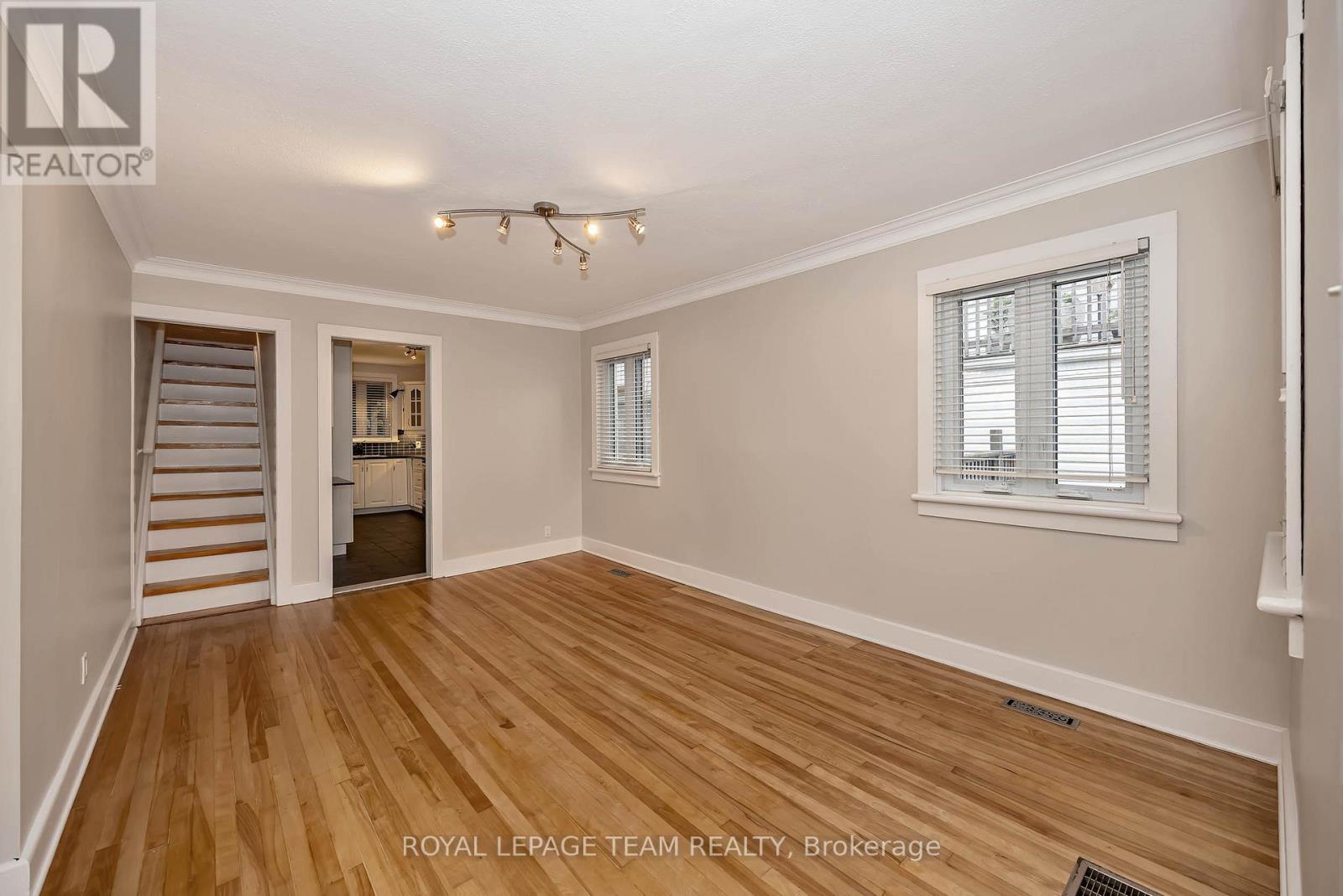 Living Room - 4 Queen Mary Street, Ottawa, ON