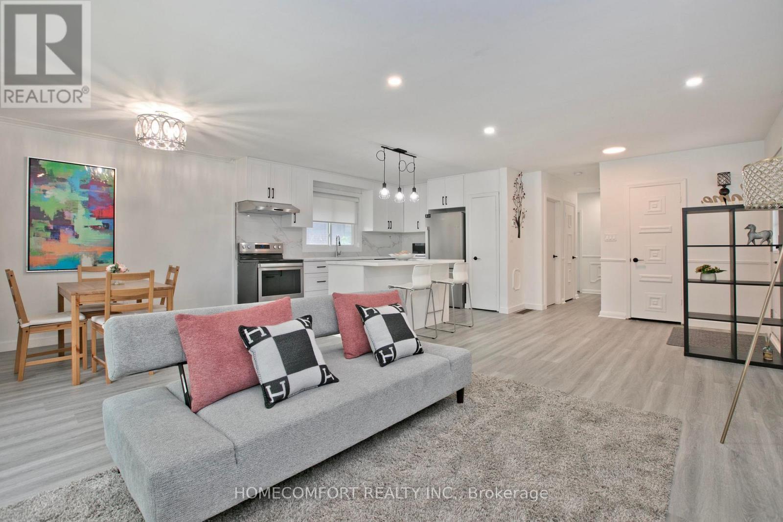 19 Beacham Crescent, Toronto, ON