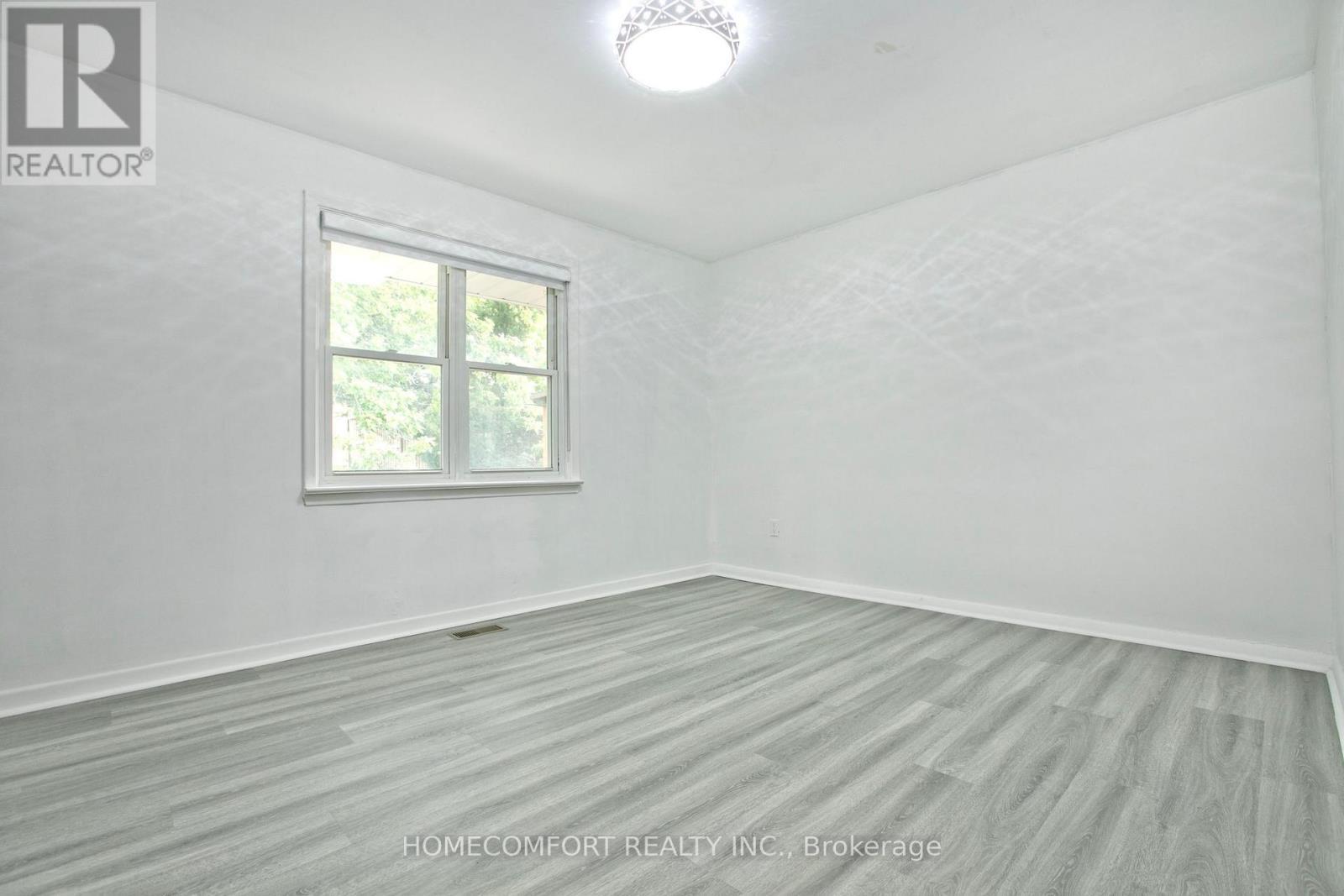 19 Beacham Crescent, Toronto, ON