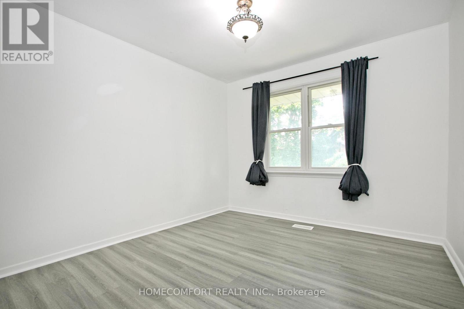 19 Beacham Crescent, Toronto, ON