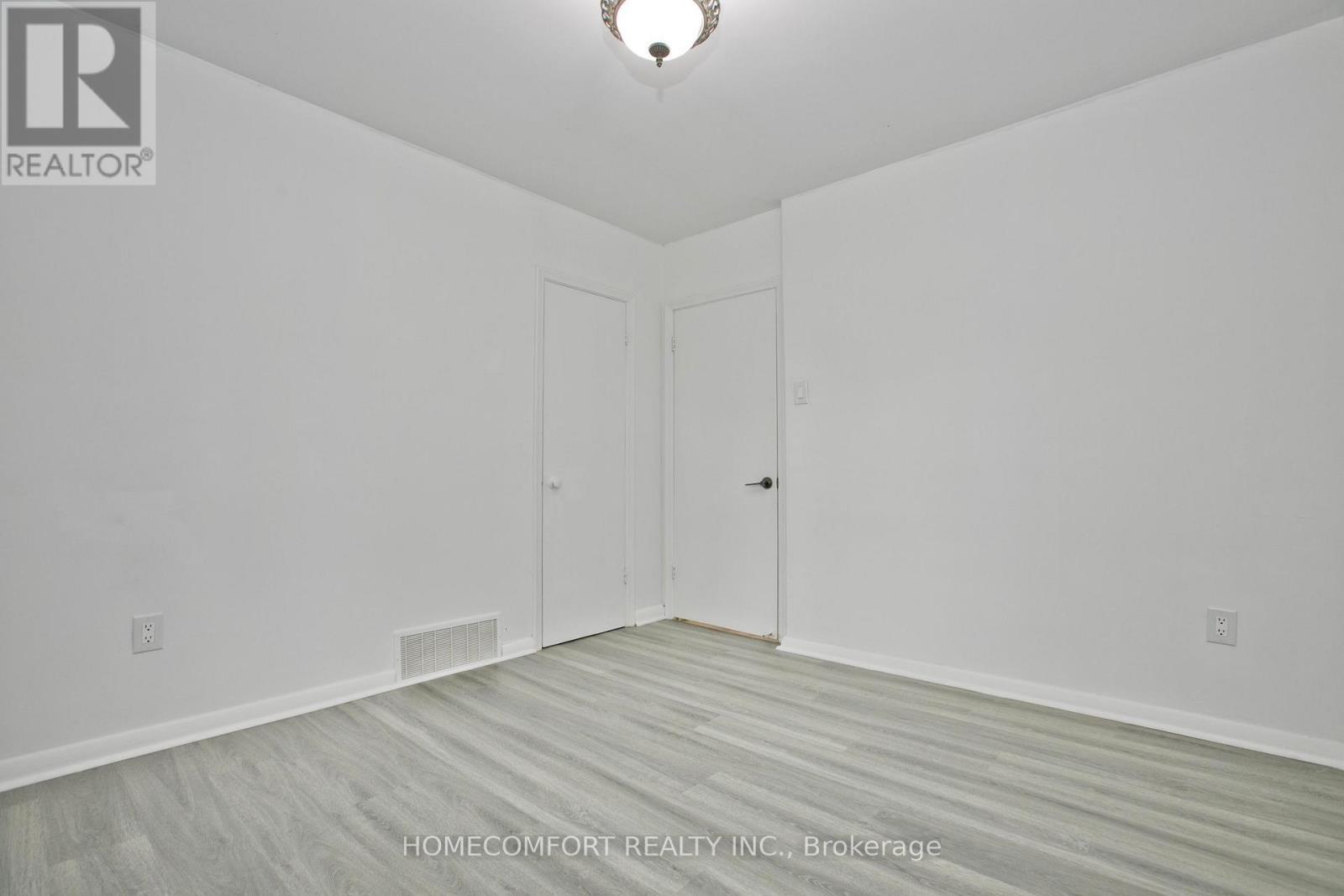 19 Beacham Crescent, Toronto, ON