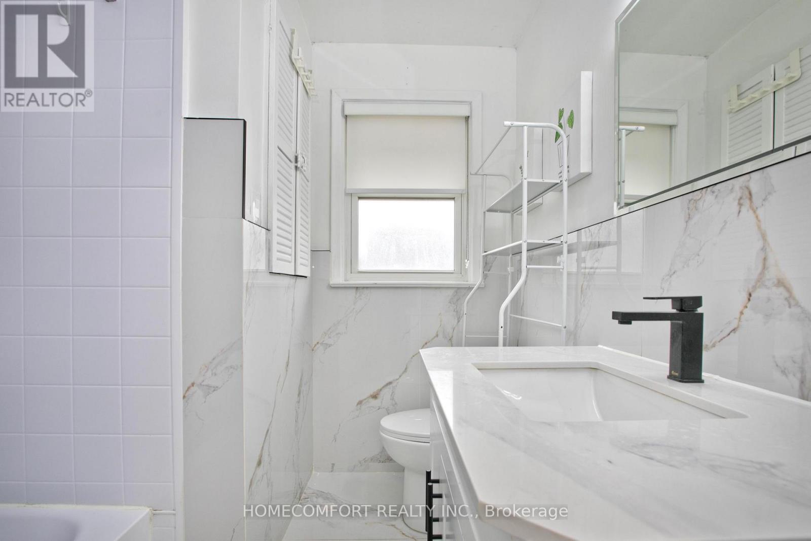 19 Beacham Crescent, Toronto, ON