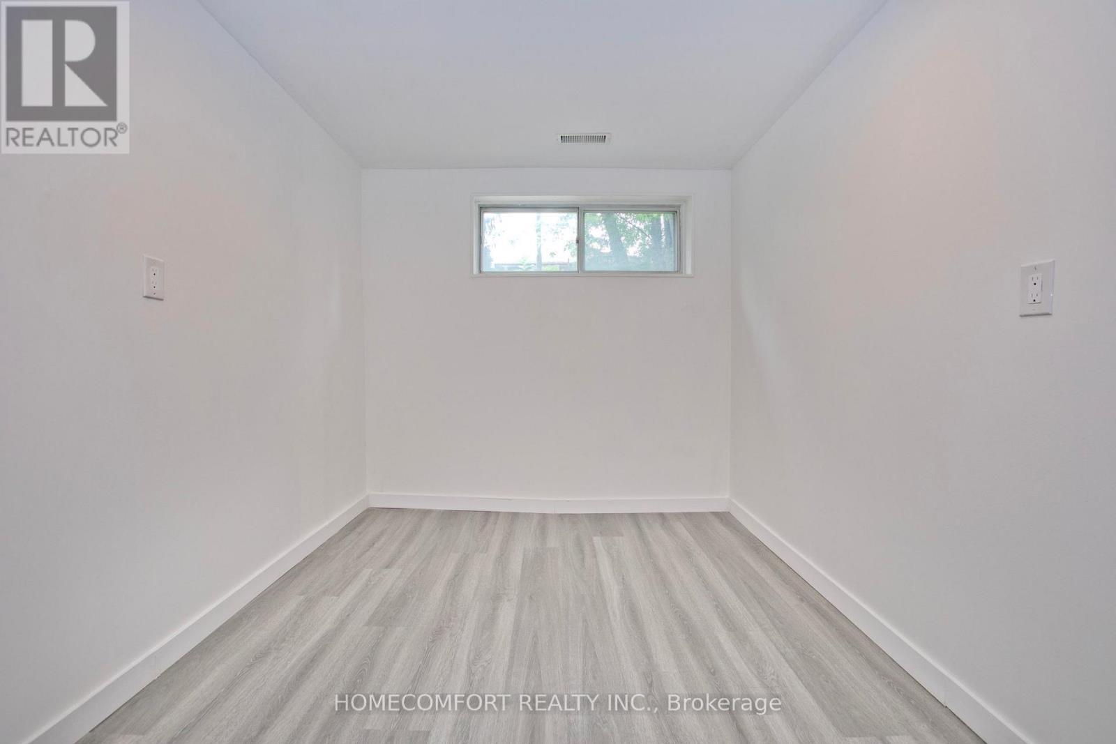 19 Beacham Crescent, Toronto, ON