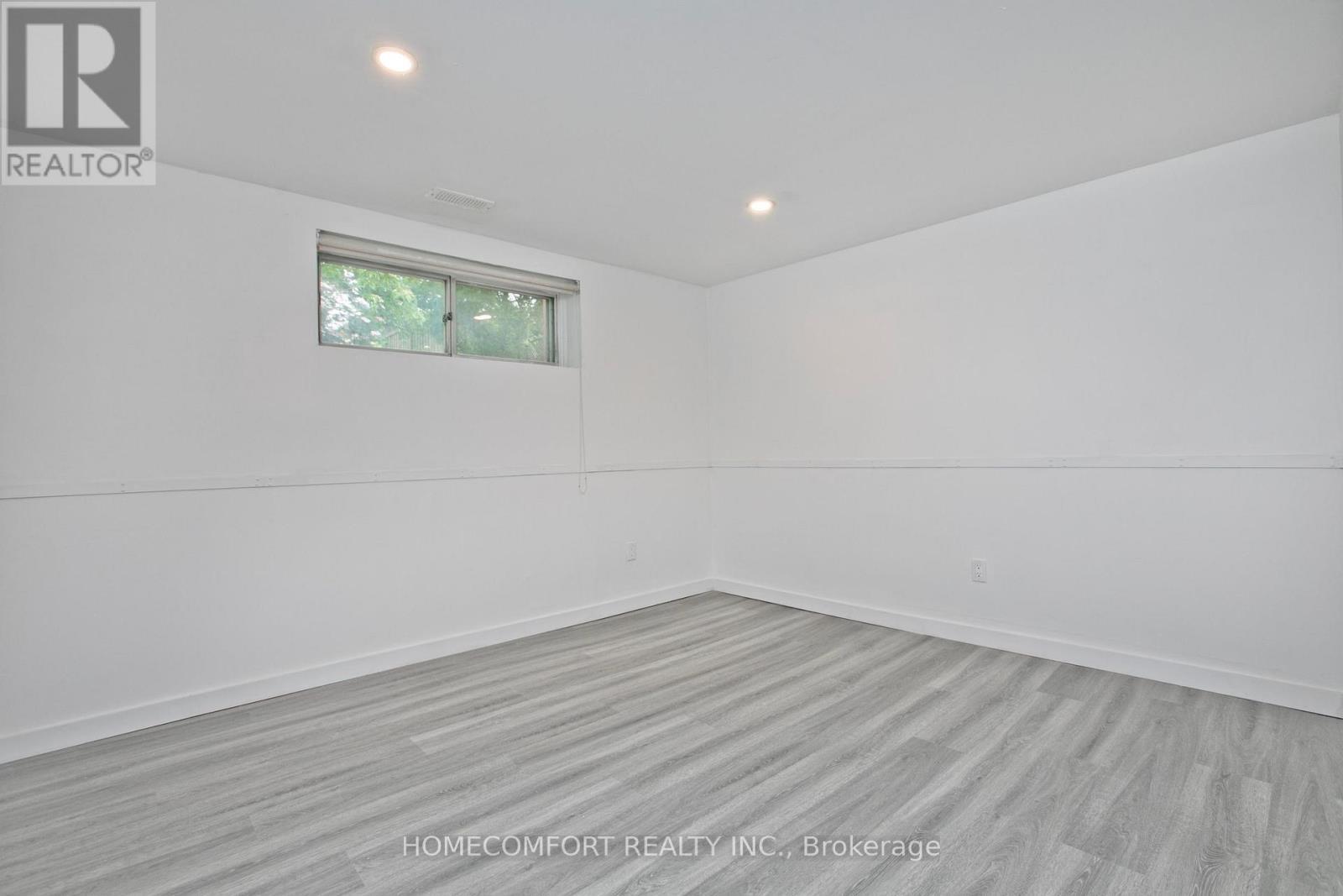 19 Beacham Crescent, Toronto, ON