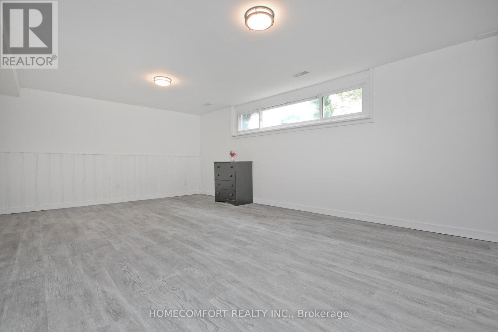 19 Beacham Crescent, Toronto, ON