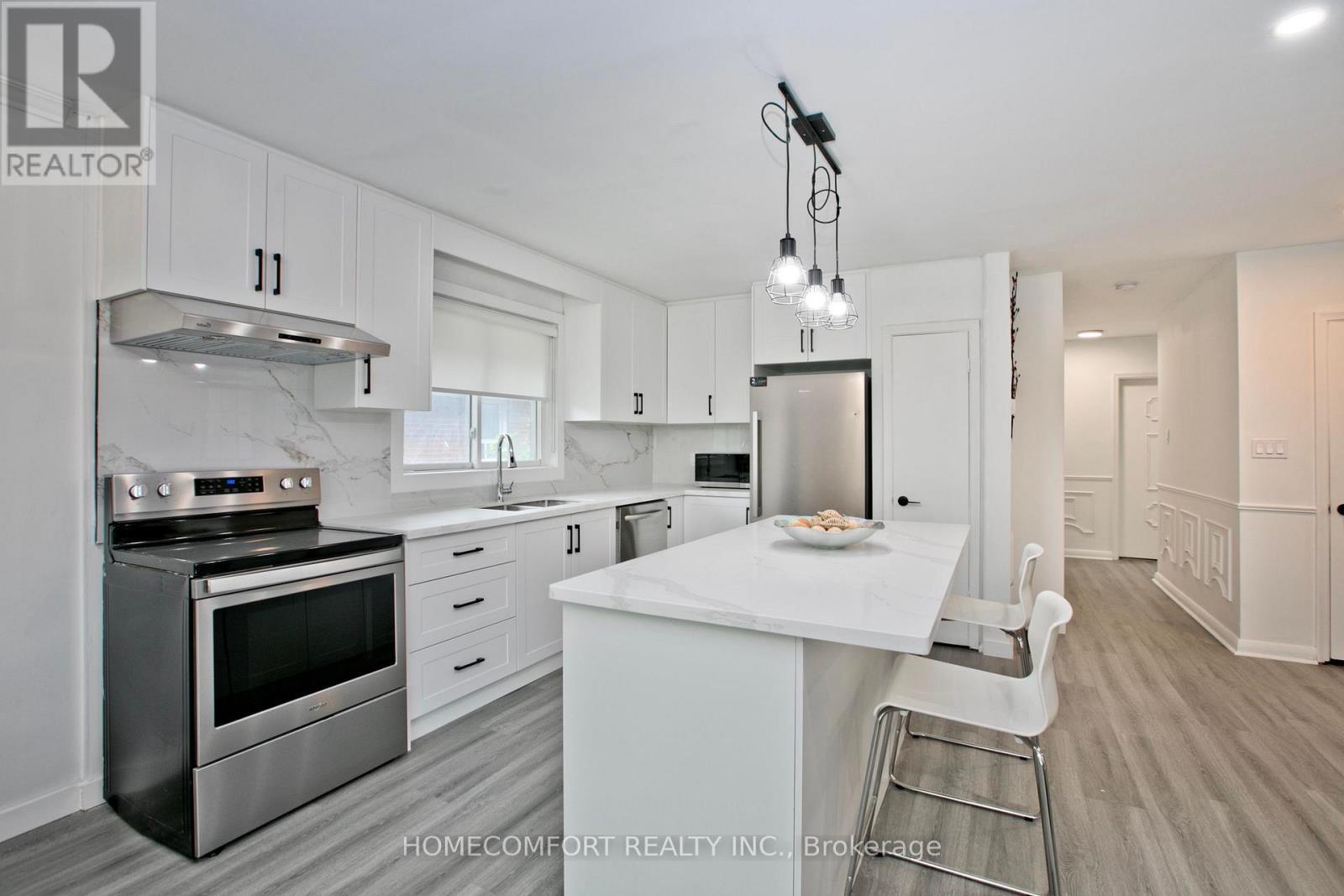 19 Beacham Crescent, Toronto, ON