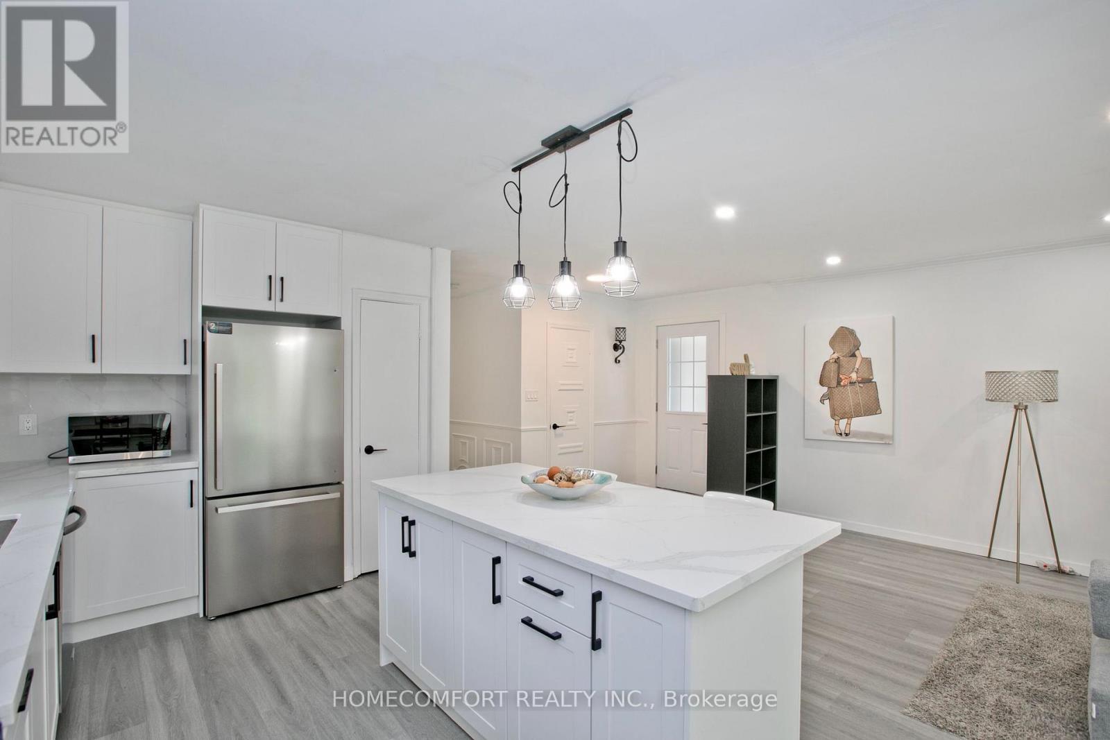 19 Beacham Crescent, Toronto, ON