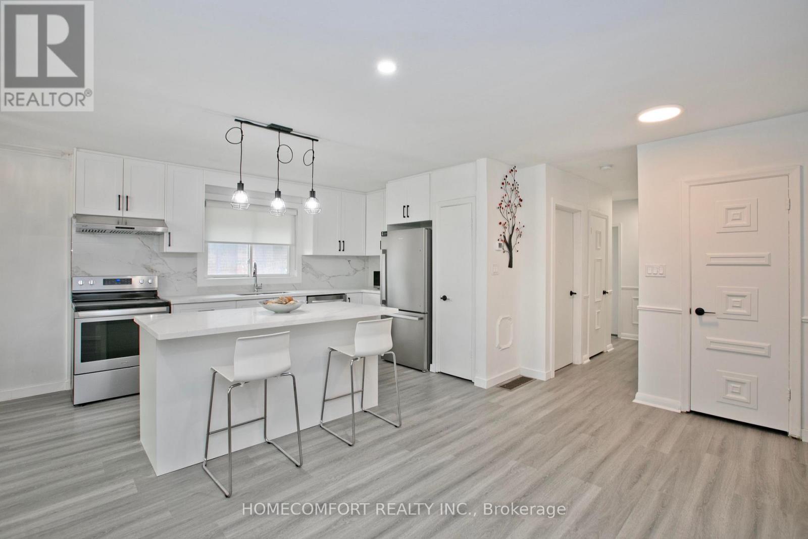 19 Beacham Crescent, Toronto, ON