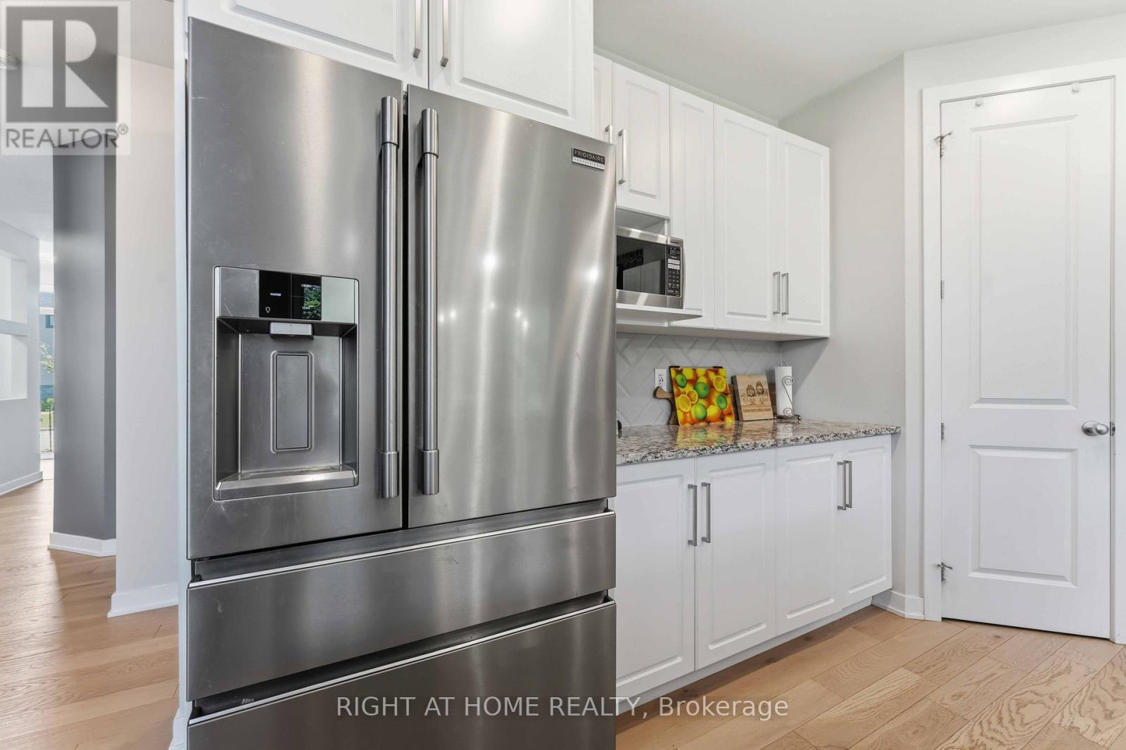 730 Kirkham Crescent, Ottawa, ON