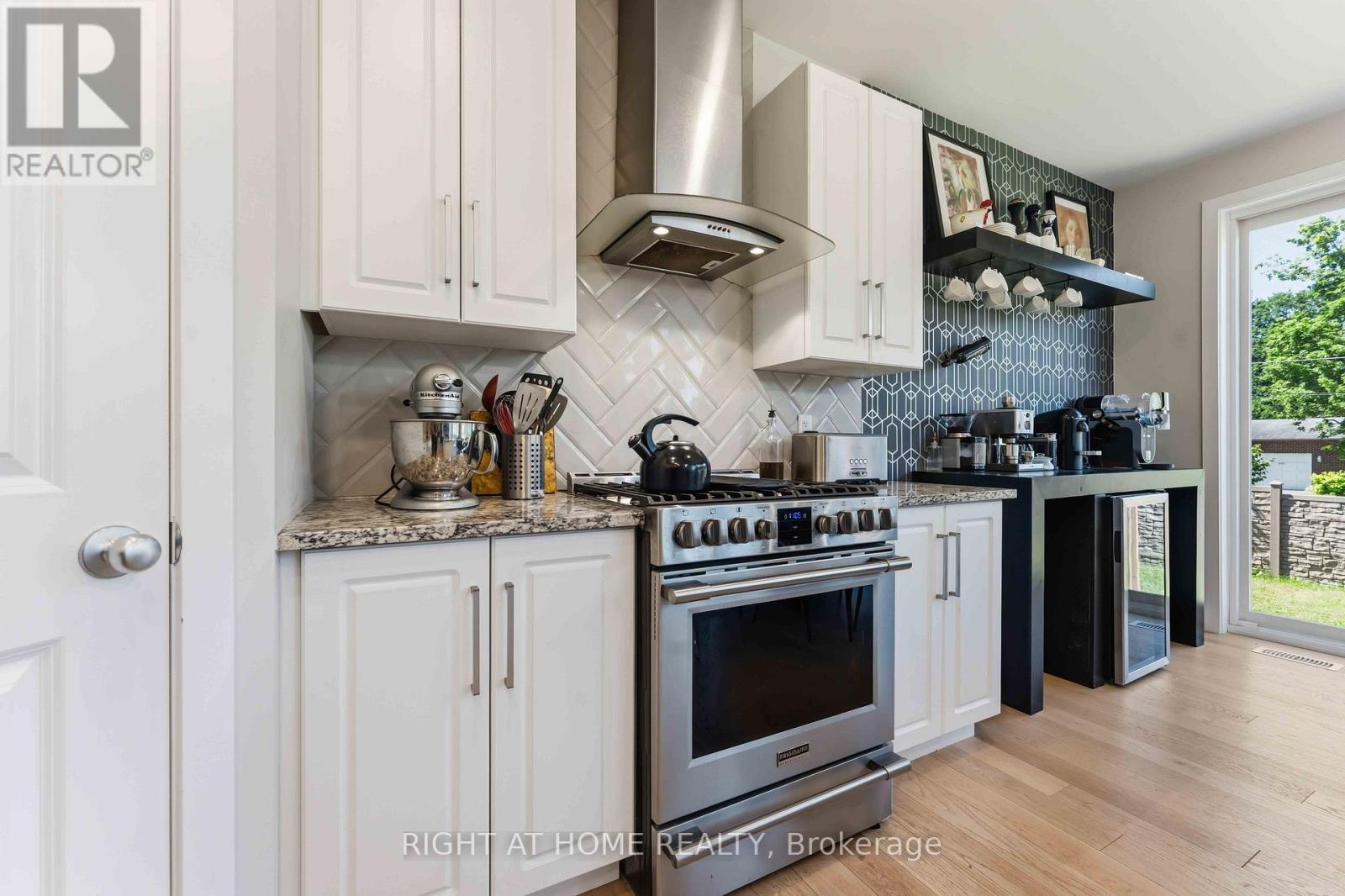 730 Kirkham Crescent, Ottawa, ON