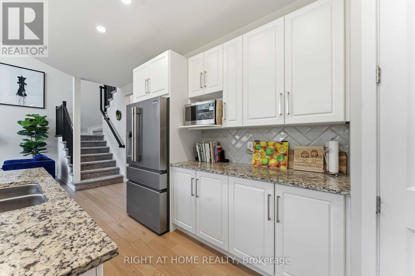 730 Kirkham Crescent, Ottawa, ON