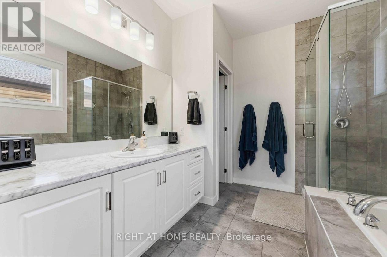 730 Kirkham Crescent, Ottawa, ON