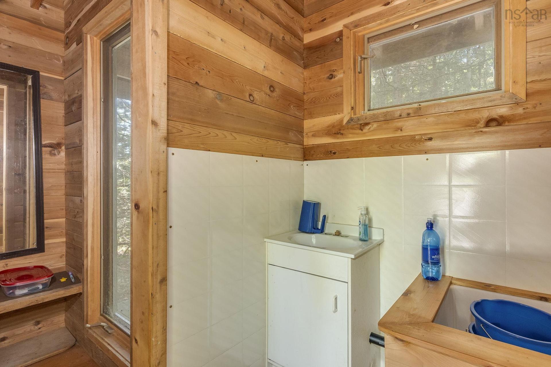 207 Middle Fork Road, Sherbrooke Lake, NS