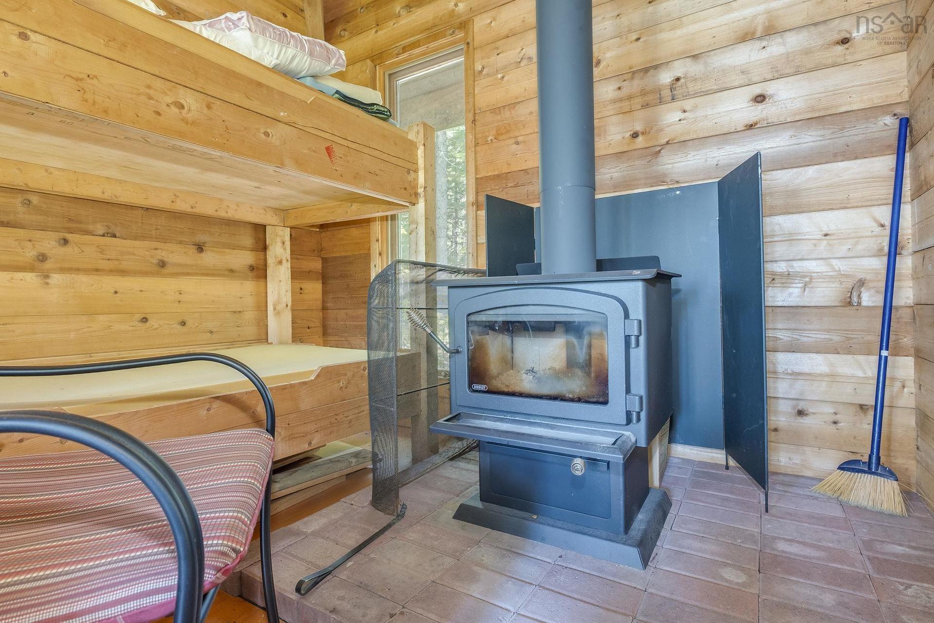 207 Middle Fork Road, Sherbrooke Lake, NS
