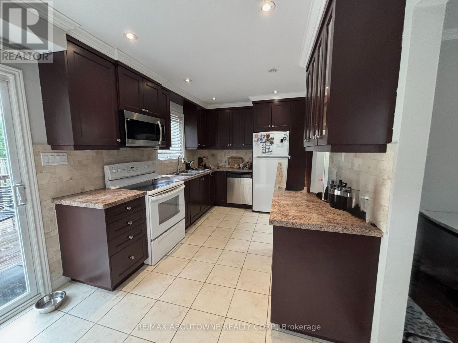 3072 Patrick Crescent, Mississauga, ON