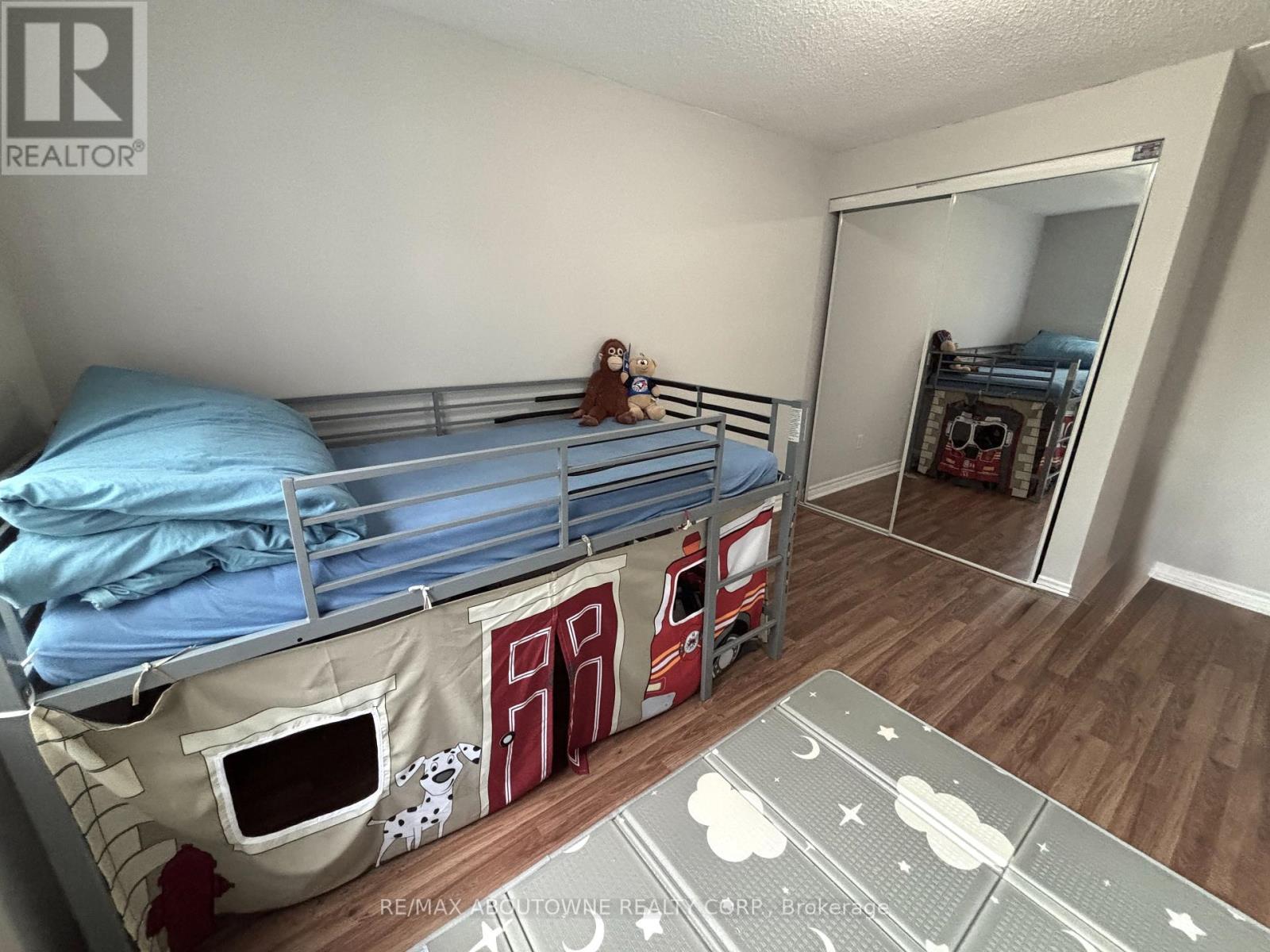 3072 Patrick Crescent, Mississauga, ON