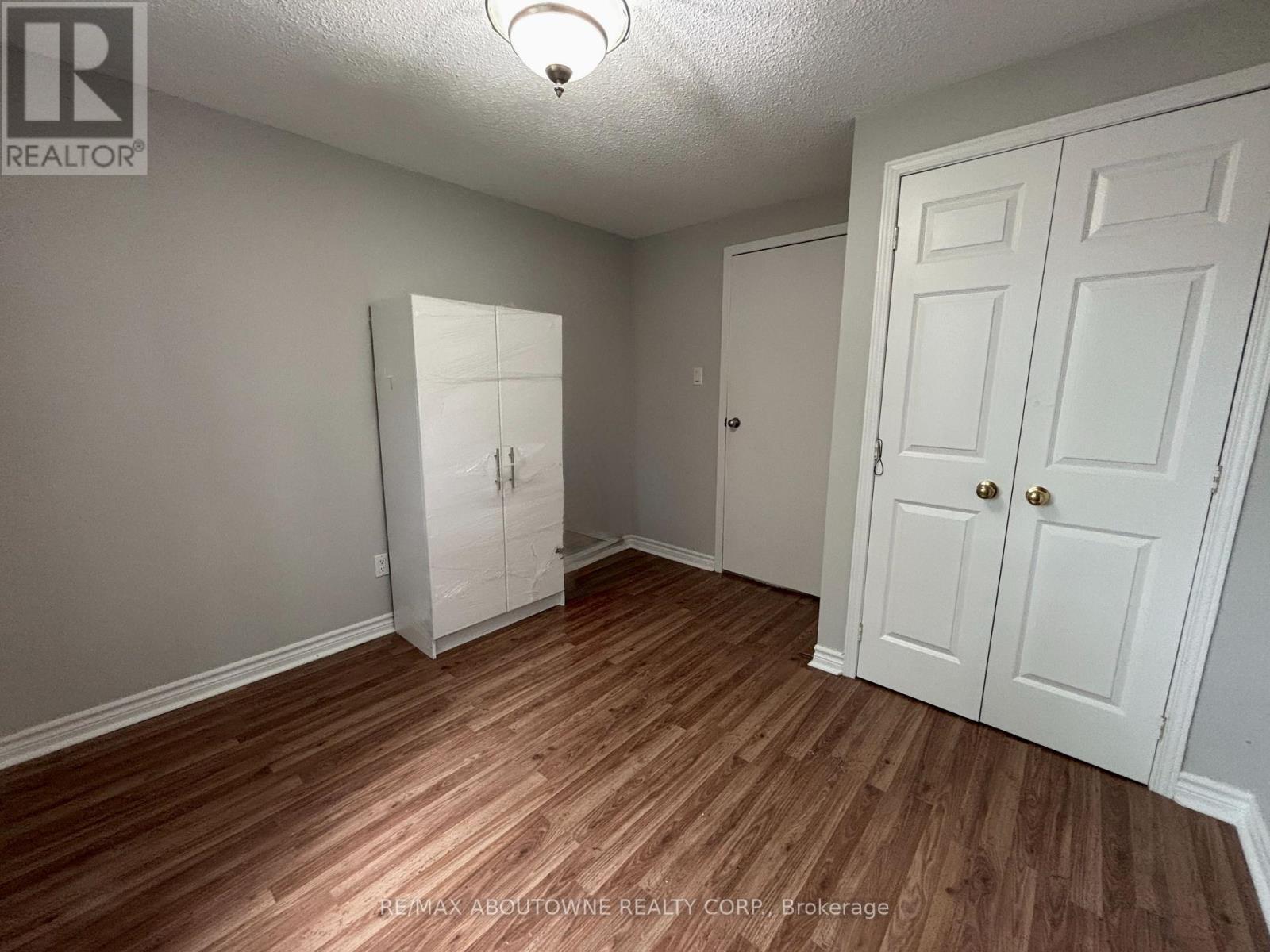 3072 Patrick Crescent, Mississauga, ON