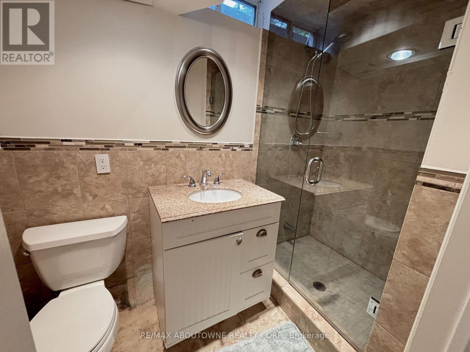 3072 Patrick Crescent, Mississauga, ON