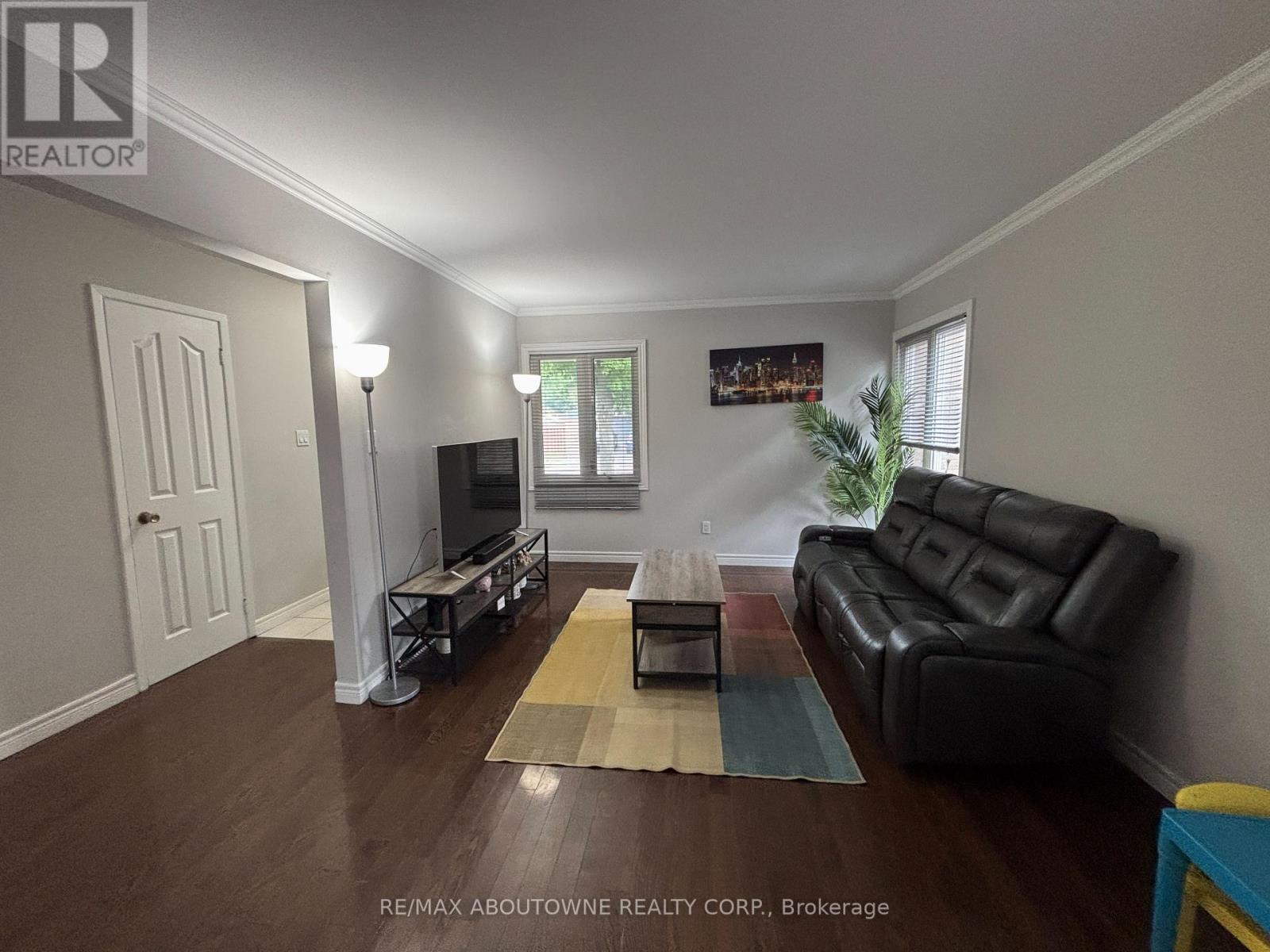 3072 Patrick Crescent, Mississauga, ON